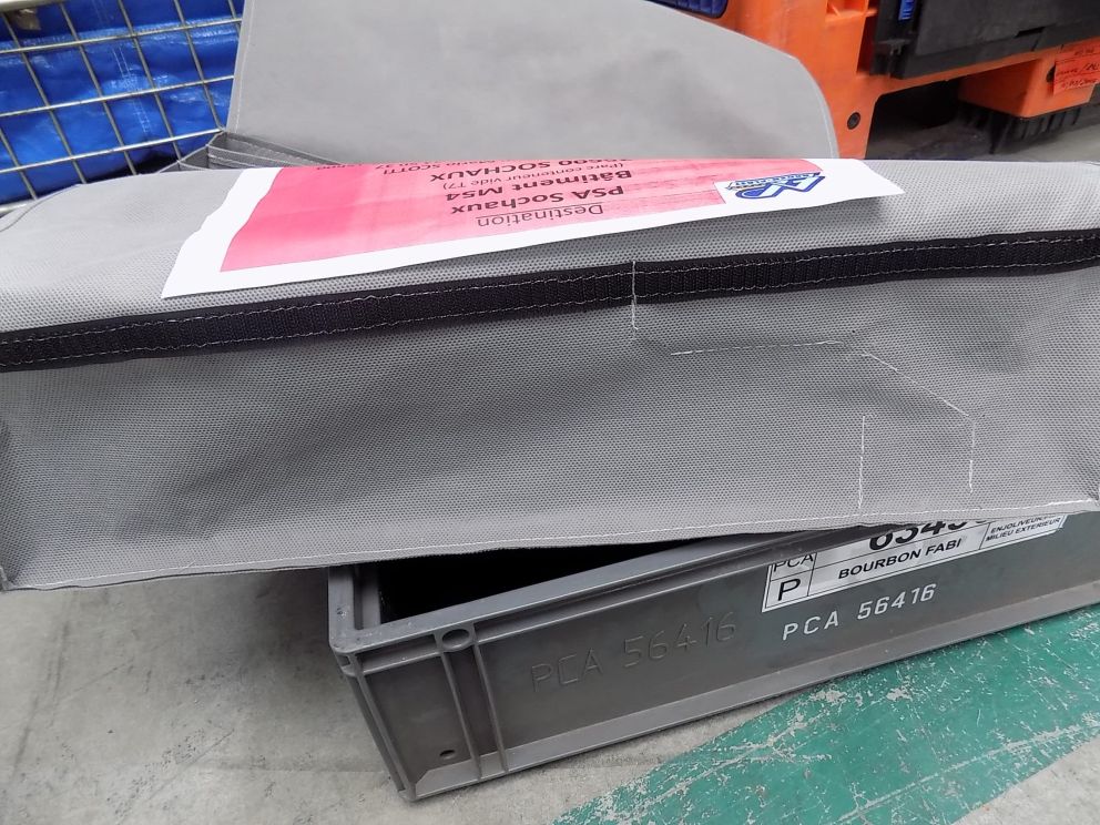 A fitbox with custom textile dunnage inserts