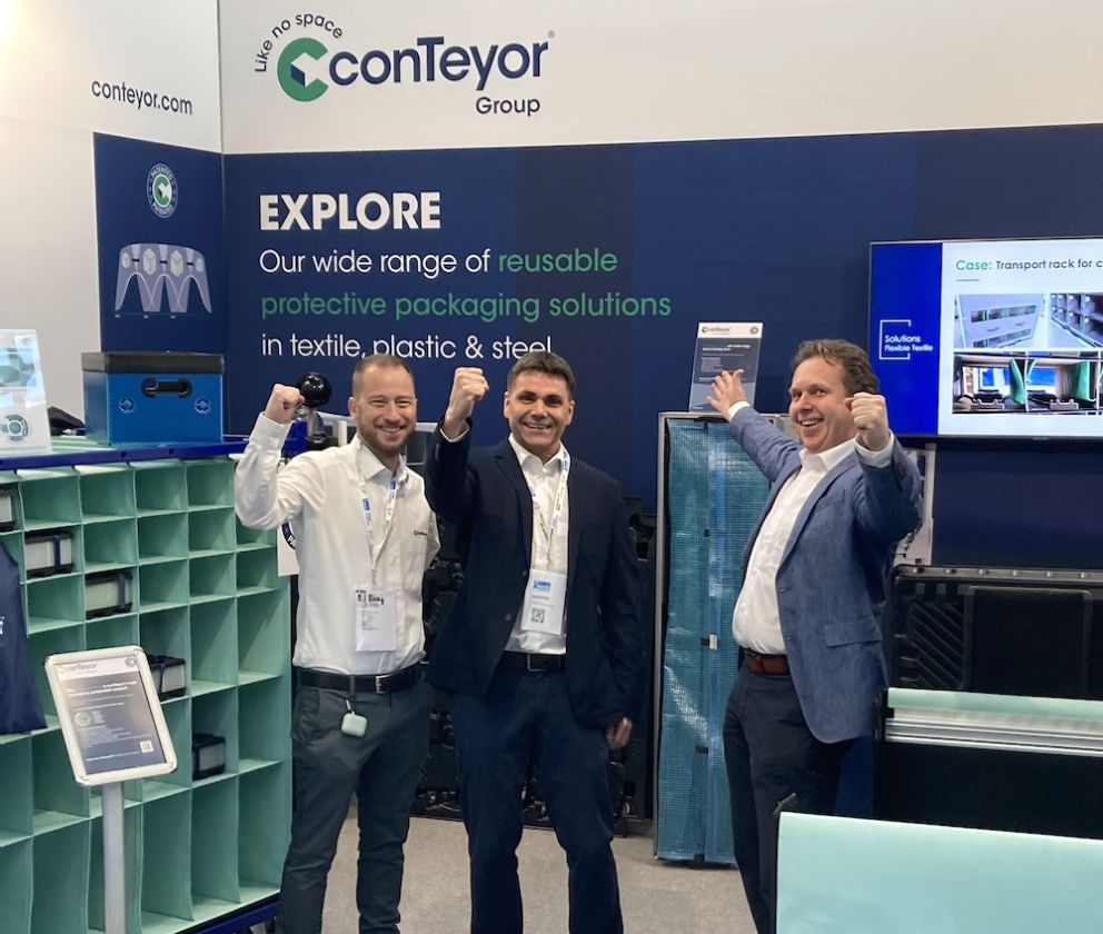 Three of conTeyor&#039;s salespeople at the MECSPE Italy